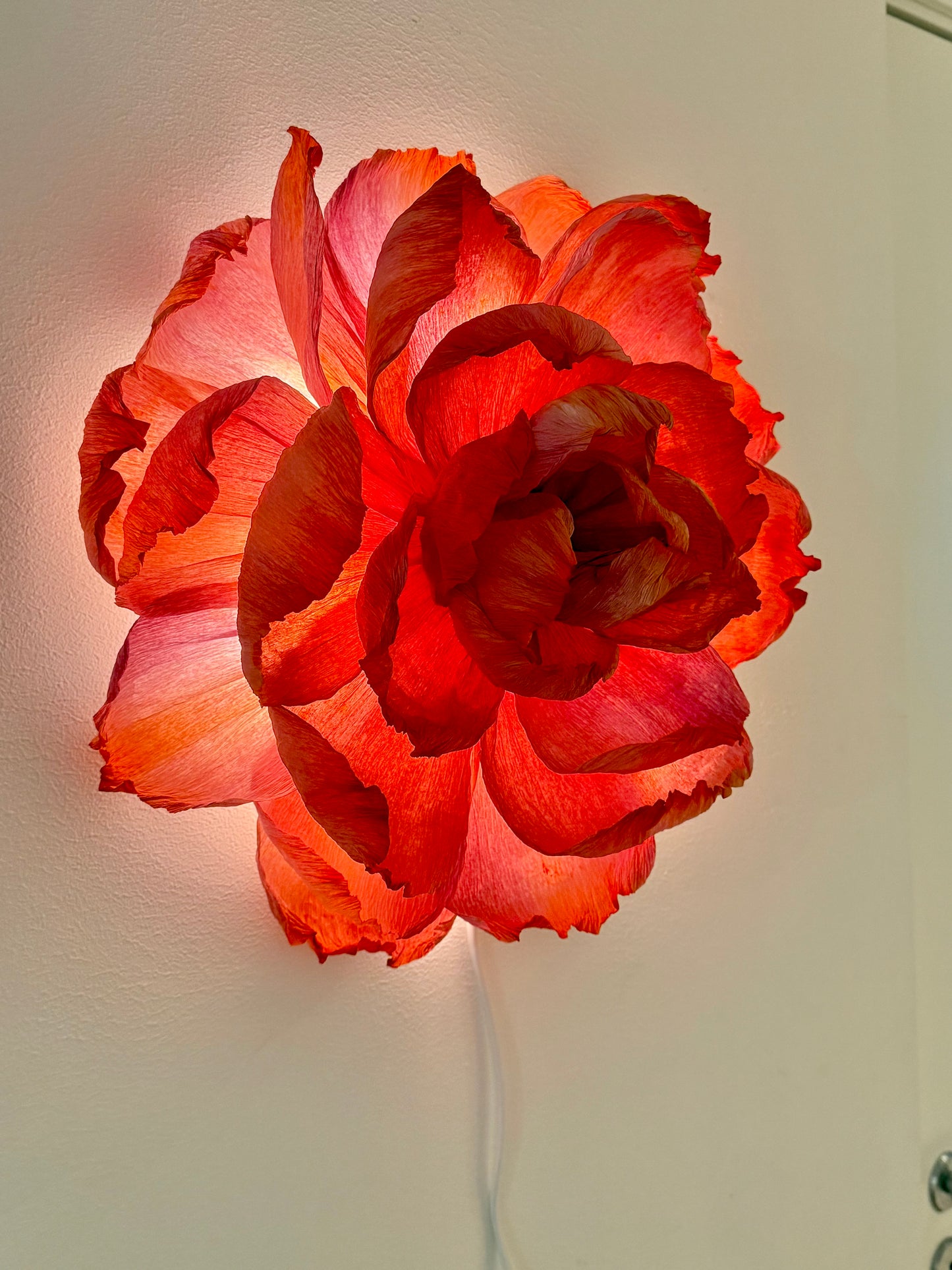 Vägglampan ”Enya”