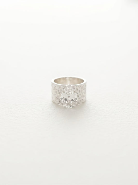 Bred ring med Aurea-kristall