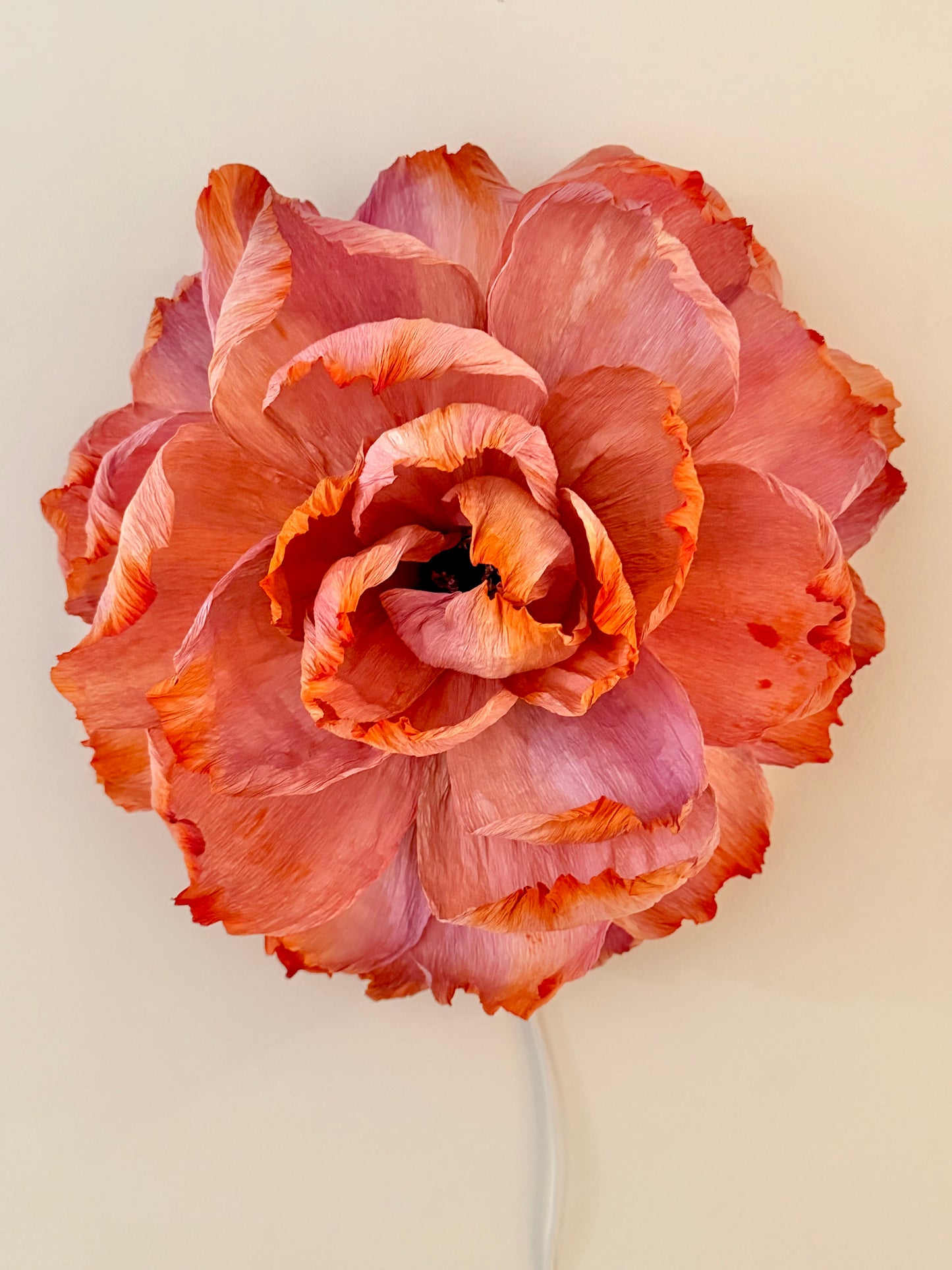 Vägglampan ”Enya”