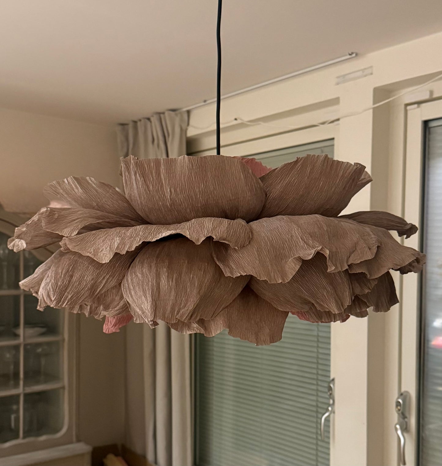 Taklampan ”Esther”