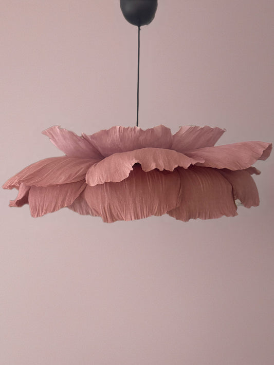 Taklampan ”Viola”